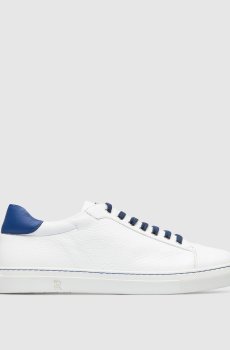 Детские белые кожаные кеды с металлической монограммой логотипа