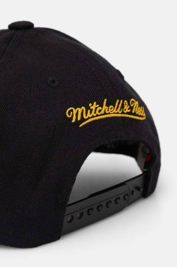 Кепка из смесовой шерсти Mitchell&Ness Los Angeles Lakers цвет чёрный с аппликацией HHSSINTL1434-LALBLCK Кепка из смесовой шерсти Mitchell&Ness Los Angeles Lakers цвет чёрный с аппликацией HHSSINTL1434-LALBLCK