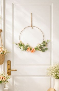 Декоративний квітковий вінок на металевому кільці - пильно-рожевий