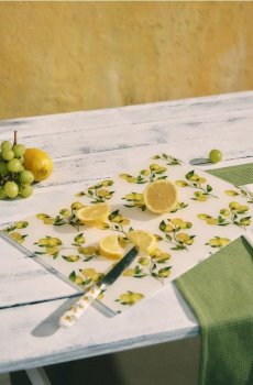 Обробна дошка з мотивом лимонів - різнобарвний