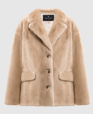 Бежевая шуба из меха норки