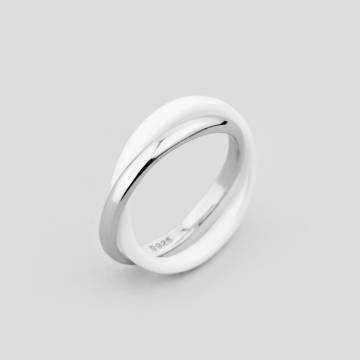Серебряное кольцо Minimal с1-0001б-18 18 Серебряное кольцо Minimal с1-0001б-18 18