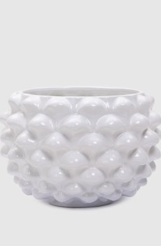 Белое кашпо в форме шишки