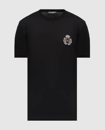 Черная футболка с нашивкой логотипа