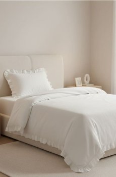 Комплект постільної білизни з воланами та делікатною текстурою - білий