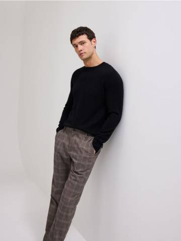Reserved - MEN`S TROUSERS - темно коричневий - 975EV-89P