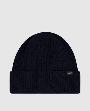 Синяя шапка с шерстью