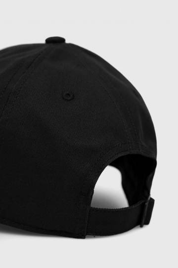 Кепка adidas Performance Tiro цвет чёрный с аппликацией Кепка adidas Performance Tiro цвет чёрный с аппликацией