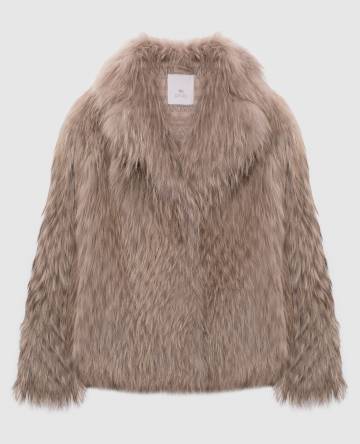 Бежевая шуба из меха лисы