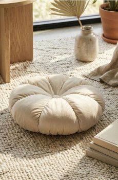 Декоративна подушка - бежевий