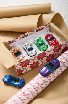 Набір кольорових машинок - різнобарвний