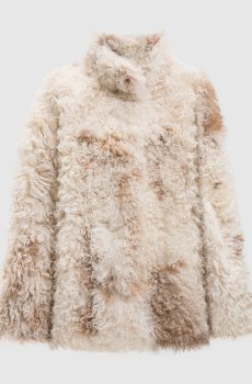 Бежевая дубленка