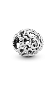 Намистина з мереживними серцями