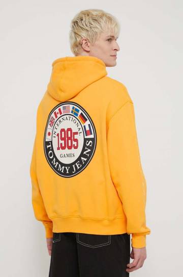Хлопковая кофта Tommy Jeans Archive Games мужская цвет жёлтый с капюшоном с принтом DM0DM19544 Хлопковая кофта Tommy Jeans Archive Games мужская цвет жёлтый с капюшоном с принтом DM0DM19544