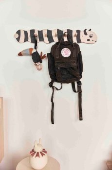 Настенная вешалка OYOY Larva Coat Rack