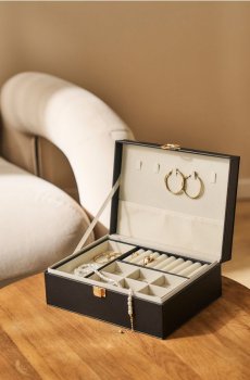 Скринька для Прикрас з Комірками - чорний