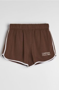 Трикотажні шорти з контрастною окантовкою та написом "Campania Italia, 1965" - коричневий