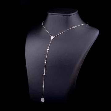 Серебряное колье с фианитами 18301 Серебряное колье с фианитами 18301