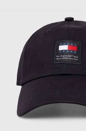 Хлопковая кепка Tommy Jeans цвет чёрный с аппликацией Хлопковая кепка Tommy Jeans цвет чёрный с аппликацией
