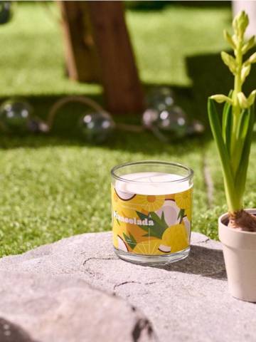 Ароматична свічка Pinacolada - жовтий Ароматична свічка Pinacolada - жовтий