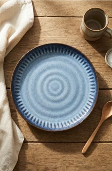 Тарілка з декоративним краєм - light blue