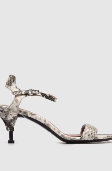 Кожаные босоножки с тиснением под кожу питона