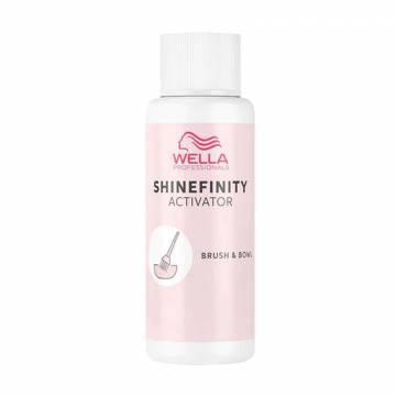 Активатор для краски Wella Professionals Shinefinity Activator Brush & Bowl 2%, 60 мл Активатор для краски Wella Professionals Shinefinity Activator Brush & Bowl 2%, 60 мл