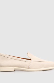 Бежевые лоферы из нубука