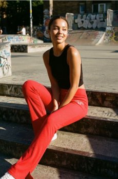 Розкльошені штани - червоний