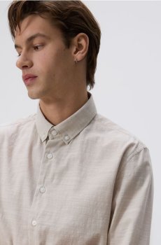 Reserved - Сорочка slim fit із високим вмістом бавовни - бежевий - 709IE-08X