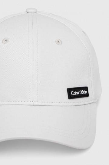Хлопковая кепка Calvin Klein цвет белый с аппликацией Хлопковая кепка Calvin Klein цвет белый с аппликацией