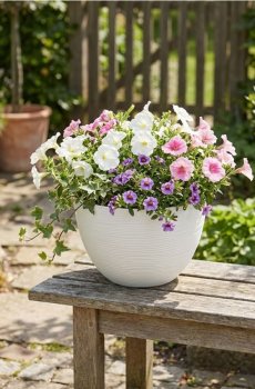 Вазон з декоративною фактурою - білий