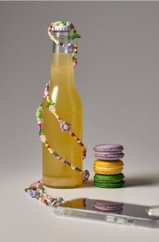 Бісерний ремінець для телефону з квітами - різнобарвний