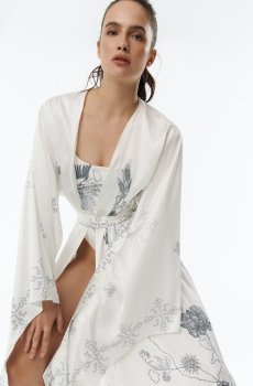 Молочне шовкове кімоно Душа з поясом