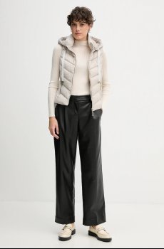 Безрукавка Gaudi