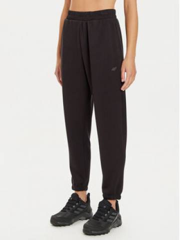 4F Спортивні штани 4FWAW24TTROF0840 Чорний Loose Fit 4F Спортивні штани 4FWAW24TTROF0840 Чорний Loose Fit
