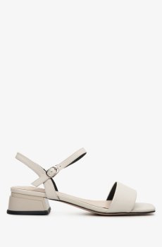 Босоніжки молочні Estro ER00112324