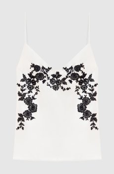Белый топ с кружевом