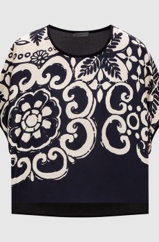 Черный топ из шелка в принт