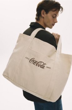 Reserved - Сумка з написом Coca-Cola - бежевий - 001IE-08X