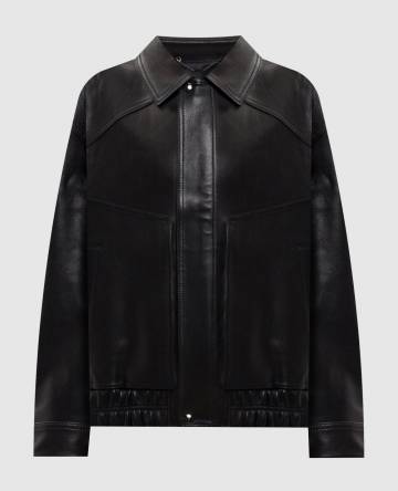 Черная кожаная куртка