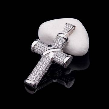 Золотой крестик с фианитами п02131 Золотой крестик с фианитами п02131