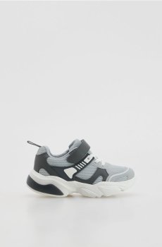 Reserved - Спортивні кросівки - світло-сірий - 081IM-09X