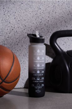 Бутилка з мотиваційною шкалою - середньо-сірий