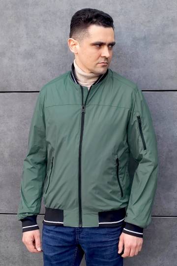Мужской бомбер-ветровка в зеленом цвете SB-25287-green-myata Мужской бомбер-ветровка в зеленом цвете SB-25287-green-myata