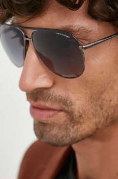 Солнцезащитные очки Armani Exchange