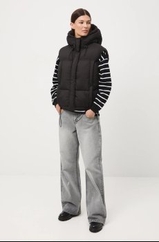 Безрукавка Medicine