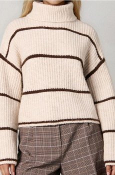 Джемпер у смужку - бежевий