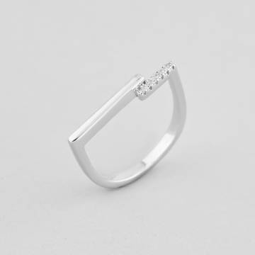 Серебряное кольцо Minimal 510435б-16 16 Серебряное кольцо Minimal 510435б-16 16