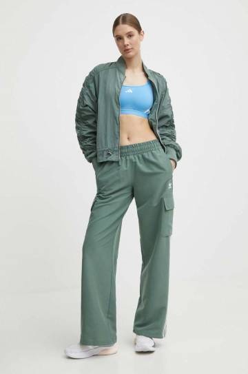 Спортивные штаны adidas Originals цвет зелёный с аппликацией IZ0716 Спортивные штаны adidas Originals цвет зелёный с аппликацией IZ0716